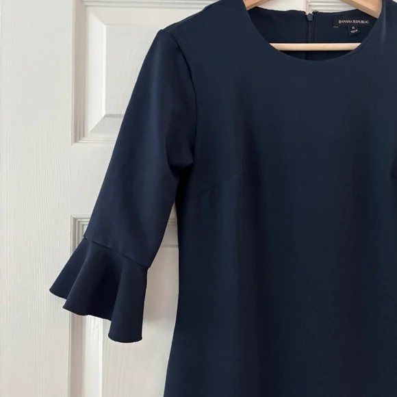 Banana Republic Ponte Knit Flutter Sleeve Sheath Dress - Navy Blue Size 6 - Picture 5 of 9